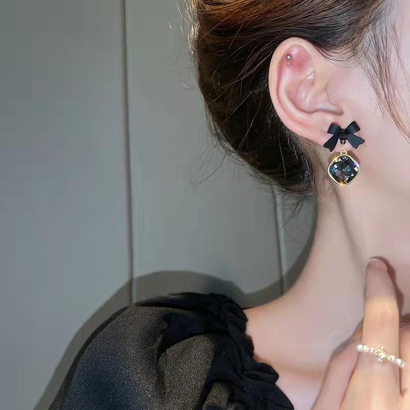 AWJ-166 Bow Shape Korean Earrings- Black